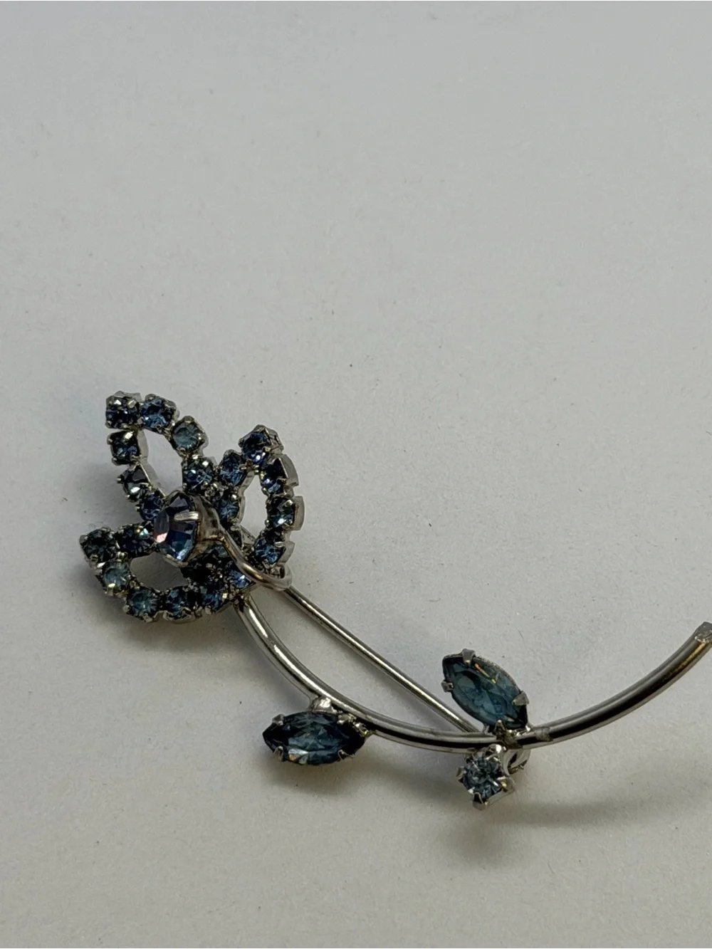 Vintage Elegant Blue Crystal Flower Brooch - Women Jewelry
